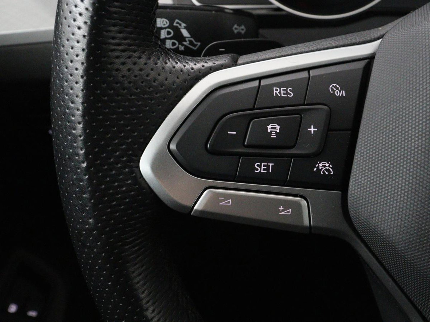 Volkswagen Passat 1.4 TSI PHEV GTE | SOH 95% | Stoelverwarming | Trekhaak | Massage | Camera | Carplay | Keyless | Matrix LED | Navigatie | Adaptive cruise | Park Assist | Climate control | Plug In