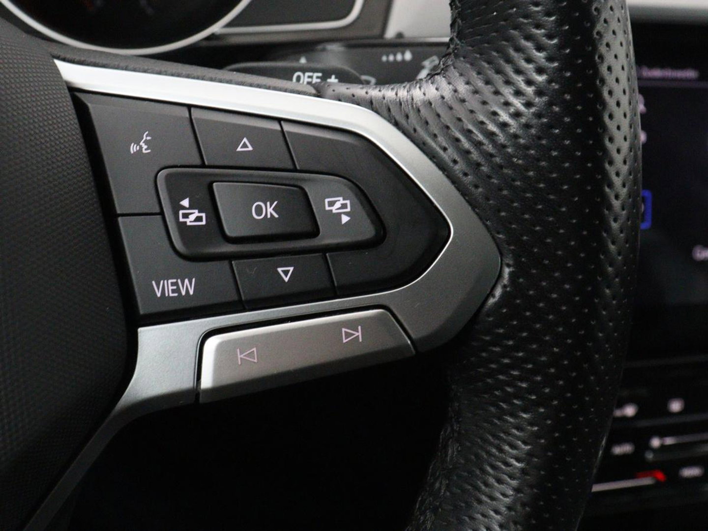 Volkswagen Passat 1.4 TSI PHEV GTE | SOH 95% | Stoelverwarming | Trekhaak | Massage | Camera | Carplay | Keyless | Matrix LED | Navigatie | Adaptive cruise | Park Assist | Climate control | Plug In