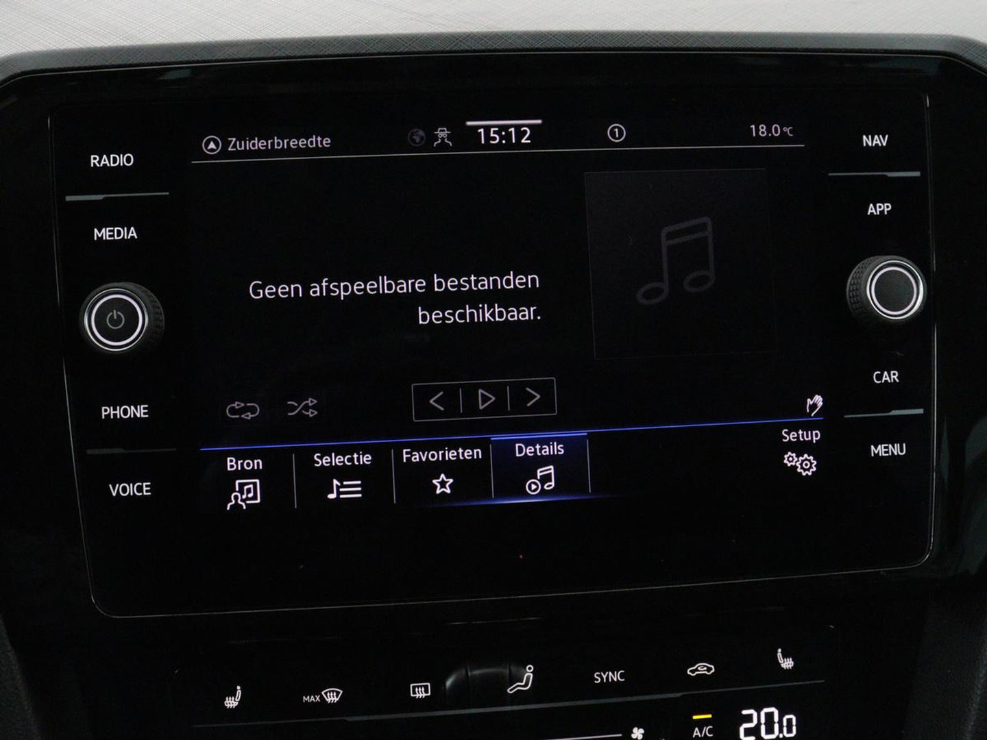 Volkswagen Passat 1.4 TSI PHEV GTE | SOH 95% | Stoelverwarming | Trekhaak | Massage | Camera | Carplay | Keyless | Matrix LED | Navigatie | Adaptive cruise | Park Assist | Climate control | Plug In