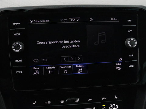 Volkswagen Passat 1.4 TSI PHEV GTE | SOH 95% | Stoelverwarming | Trekhaak | Massage | Camera | Carplay | Keyless | Matrix LED | Navigatie | Adaptive cruise | Park Assist | Climate control | Plug In