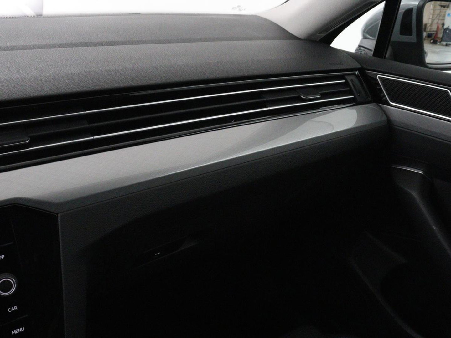 Volkswagen Passat 1.4 TSI PHEV GTE | SOH 95% | Stoelverwarming | Trekhaak | Massage | Camera | Carplay | Keyless | Matrix LED | Navigatie | Adaptive cruise | Park Assist | Climate control | Plug In