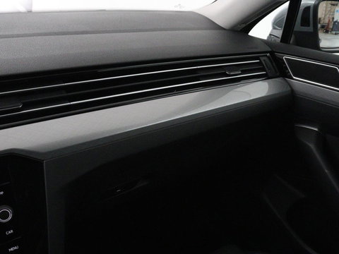 Volkswagen Passat 1.4 TSI PHEV GTE | SOH 95% | Stoelverwarming | Trekhaak | Massage | Camera | Carplay | Keyless | Matrix LED | Navigatie | Adaptive cruise | Park Assist | Climate control | Plug In