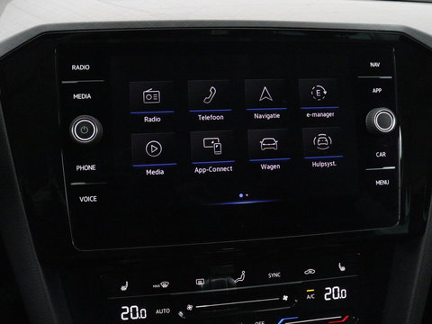 Volkswagen Passat 1.4 TSI PHEV GTE | SOH 95% | Stoelverwarming | Trekhaak | Massage | Camera | Carplay | Keyless | Matrix LED | Navigatie | Adaptive cruise | Park Assist | Climate control | Plug In