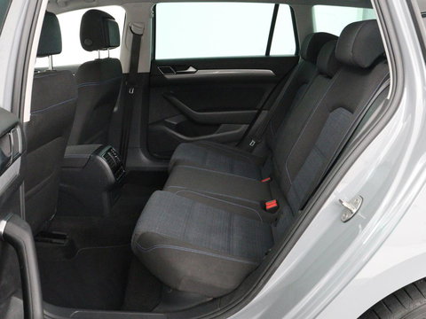 Volkswagen Passat 1.4 TSI PHEV GTE | SOH 95% | Stoelverwarming | Trekhaak | Massage | Camera | Carplay | Keyless | Matrix LED | Navigatie | Adaptive cruise | Park Assist | Climate control | Plug In