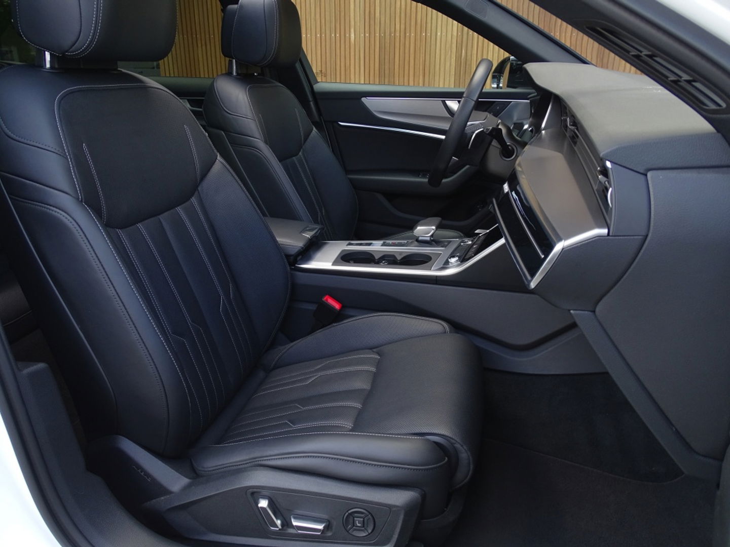 Audi A6 Avant A6 55 TFSI e 425PK ABT Edition / S-LINE / B&O