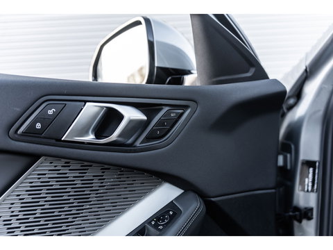 BMW 1-serie 120i M SPORT DESIGN PANO LEDER WIDESCREEN 120