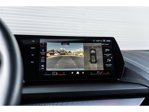 BMW 1-serie 120i M SPORT DESIGN PANO LEDER WIDESCREEN 120