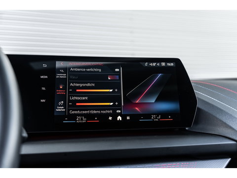 BMW 1-serie 120i M SPORT DESIGN PANO LEDER WIDESCREEN 120