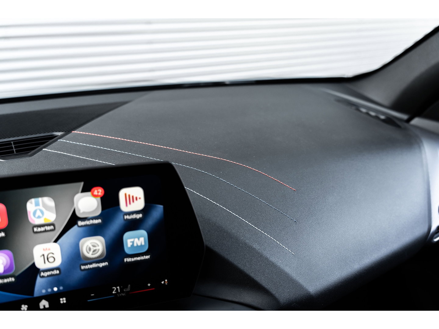 BMW 1-serie 120i M SPORT DESIGN PANO LEDER WIDESCREEN 120