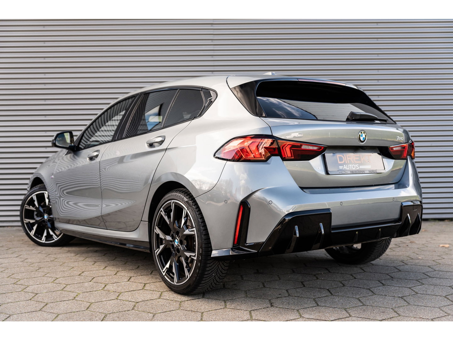 BMW 1-serie 120i M SPORT DESIGN PANO LEDER WIDESCREEN 120