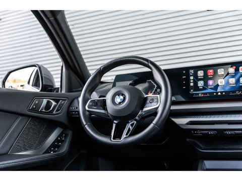 BMW 1-serie 120i M SPORT DESIGN PANO LEDER WIDESCREEN 120
