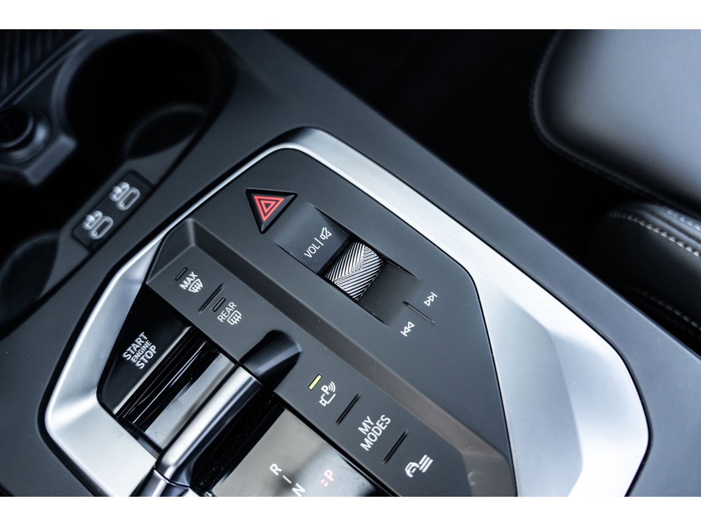 BMW 1-serie 120i M SPORT DESIGN PANO LEDER WIDESCREEN 120