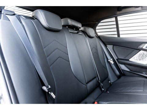 BMW 1-serie 120i M SPORT DESIGN PANO LEDER WIDESCREEN 120