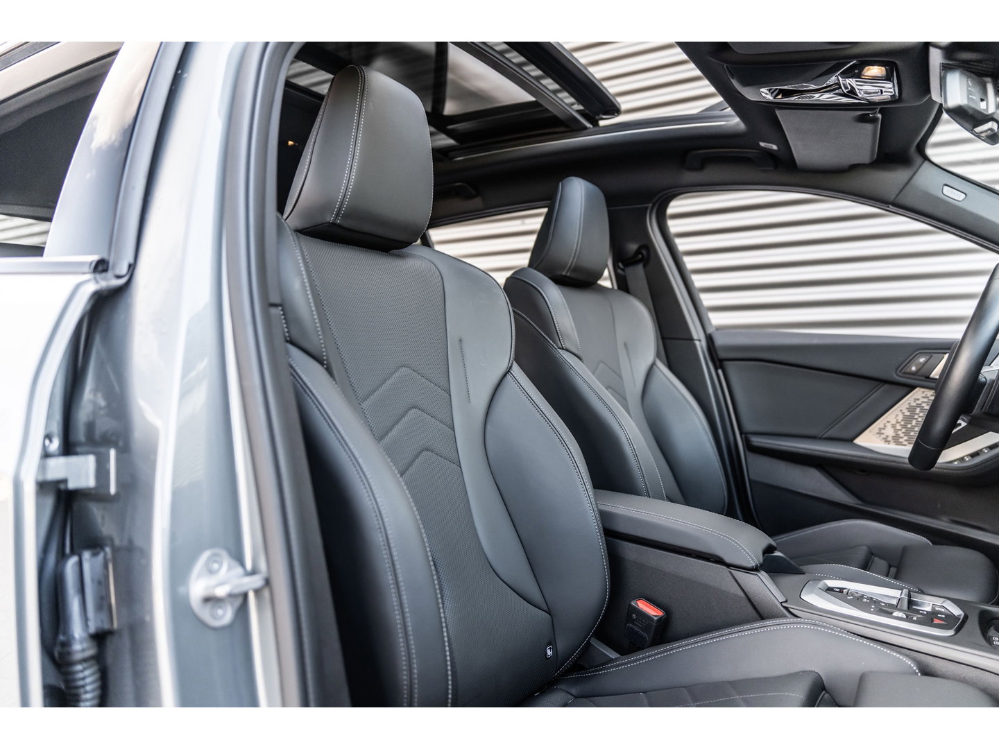 BMW 1-serie 120i M SPORT DESIGN PANO LEDER WIDESCREEN 120