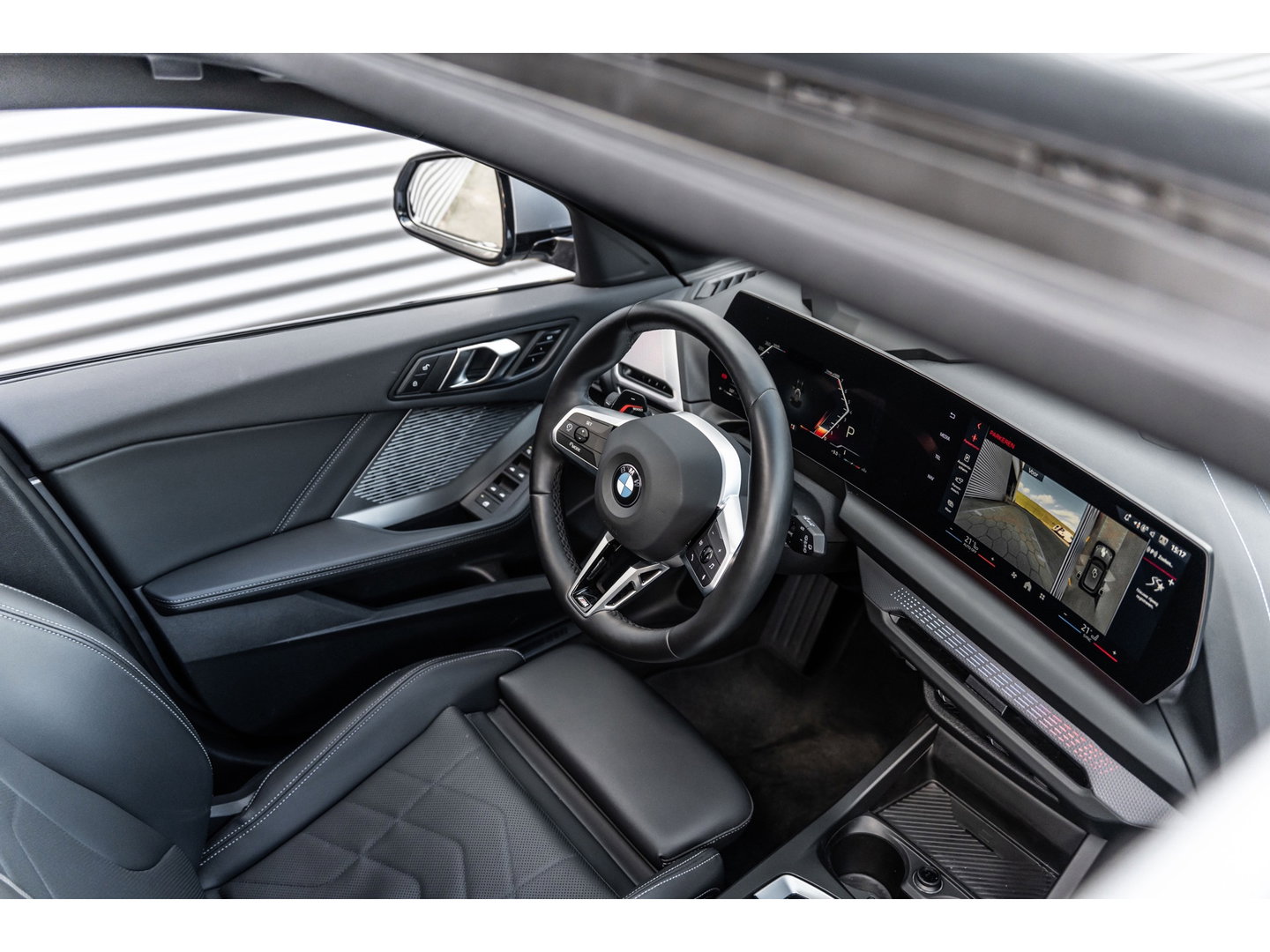 BMW 1-serie 120i M SPORT DESIGN PANO LEDER WIDESCREEN 120