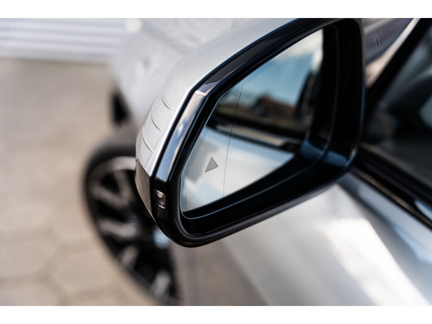 BMW 1-serie 120i M SPORT DESIGN PANO LEDER WIDESCREEN 120