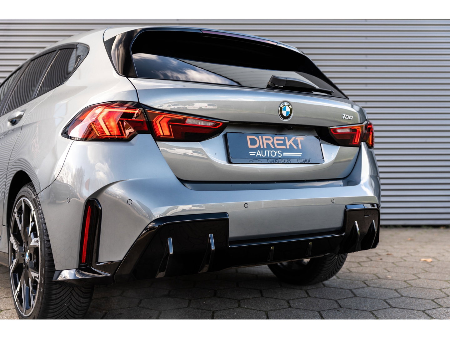 BMW 1-serie 120i M SPORT DESIGN PANO LEDER WIDESCREEN 120