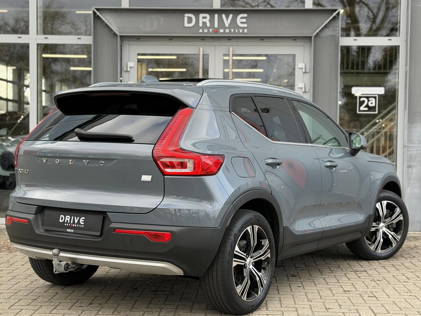 Volvo XC40 1.5 T5 Recharge Inscription |Pano|H/K|360CAM|Leer|Memory|PilotAssist|Trekhaak|Thunder Grey