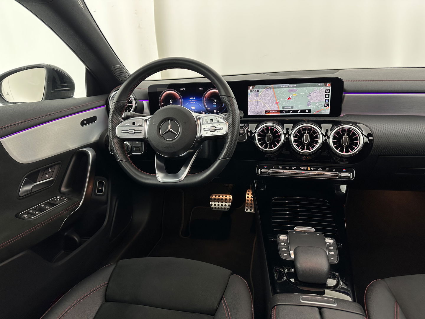 Mercedes-Benz CLA-Klasse 250 e AMG Line (Plug-In) (INCL-BTW) Aut. *PANO | LEATHER-MICORFIBRE | WIDESCREEN-COCKPIT | FULL-LED | AMBIENTLIGHT | CAMERA | M-BUX-NAVI | ECC | SHIFTPADDLES | PDC | CRUISE | DAB | HEATED-SPORTSEATS | 18"ALU*