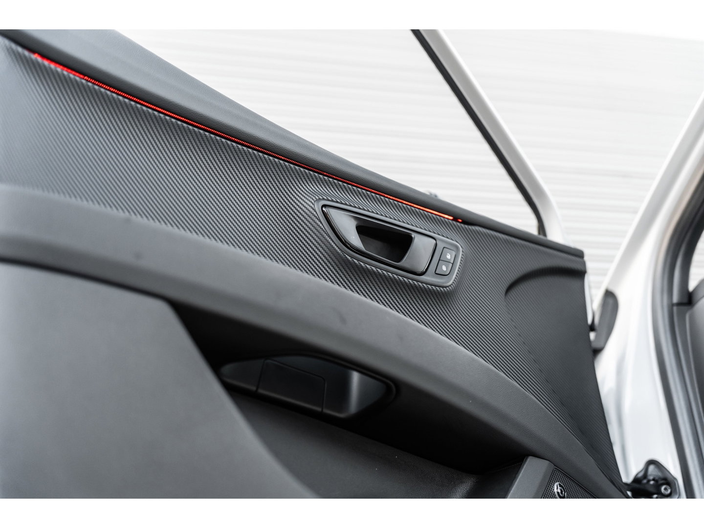 SEAT Leon ST 2.0 TSI CUPRA R 4DRIVE PANO CARBON BREMBO BEATS