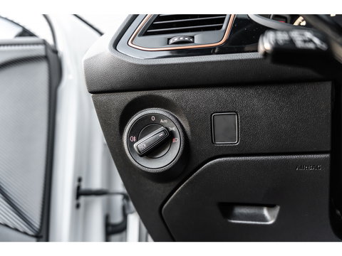 SEAT Leon ST 2.0 TSI CUPRA R 4DRIVE PANO CARBON BREMBO BEATS