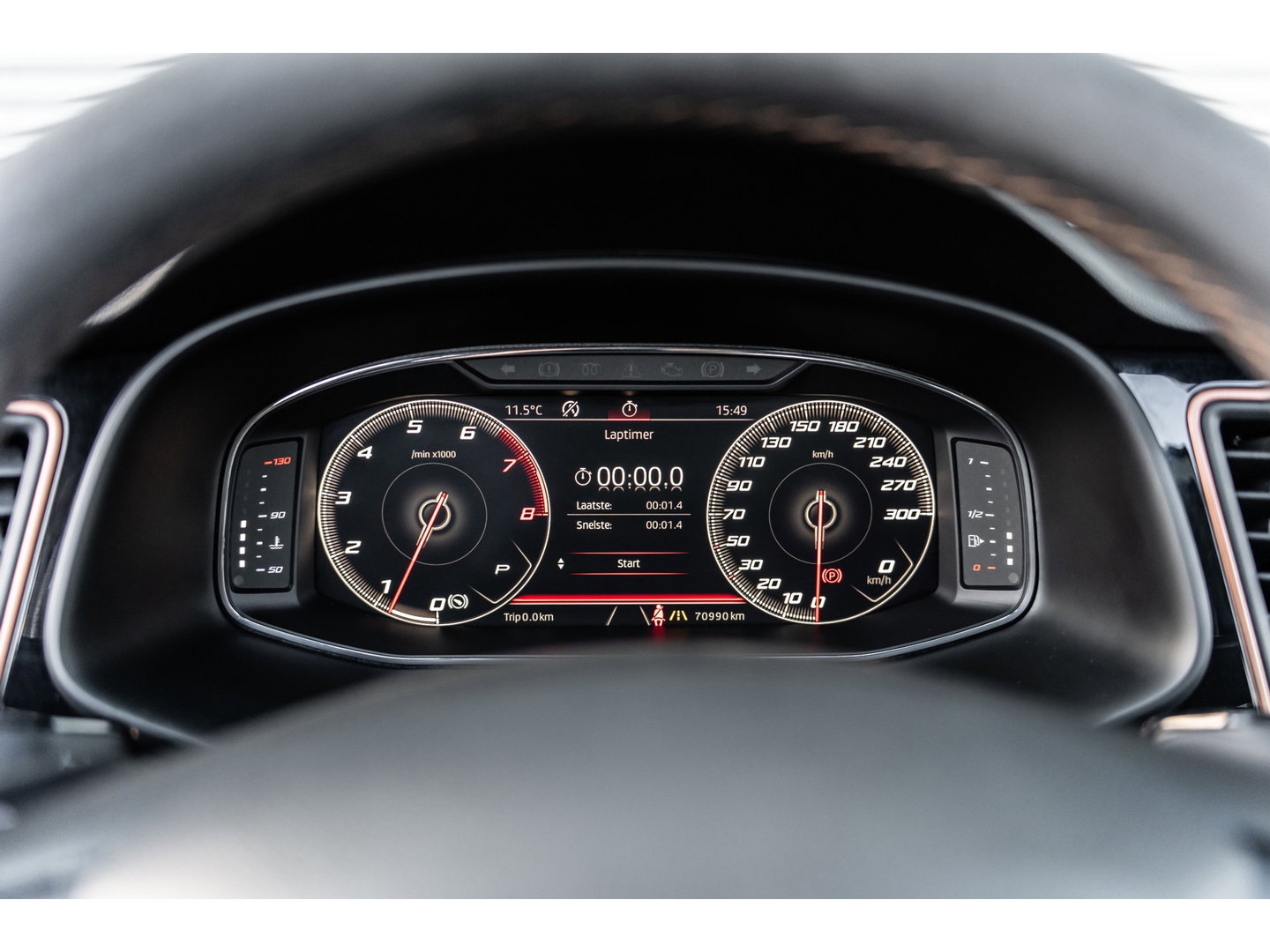 SEAT Leon ST 2.0 TSI CUPRA R 4DRIVE PANO CARBON BREMBO BEATS