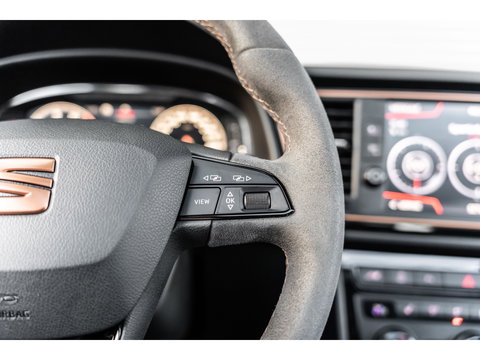 SEAT Leon ST 2.0 TSI CUPRA R 4DRIVE PANO CARBON BREMBO BEATS
