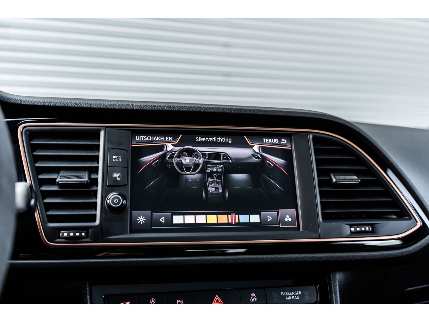 SEAT Leon ST 2.0 TSI CUPRA R 4DRIVE PANO CARBON BREMBO BEATS