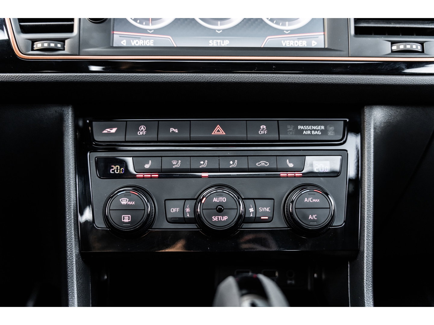 SEAT Leon ST 2.0 TSI CUPRA R 4DRIVE PANO CARBON BREMBO BEATS