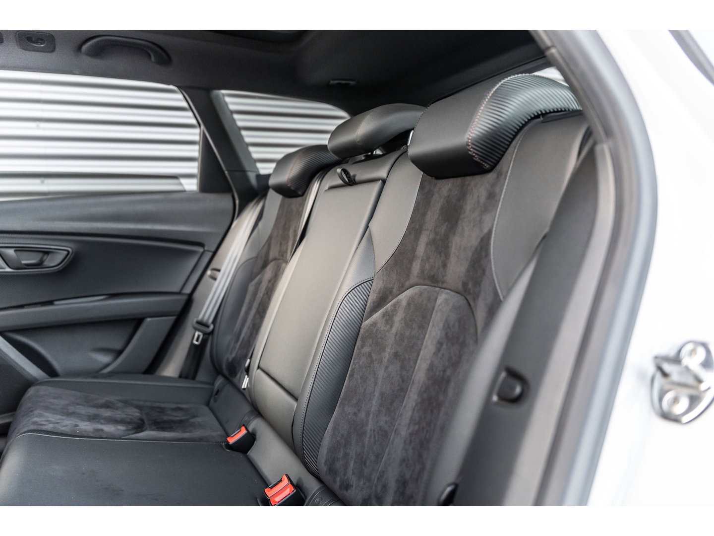 SEAT Leon ST 2.0 TSI CUPRA R 4DRIVE PANO CARBON BREMBO BEATS