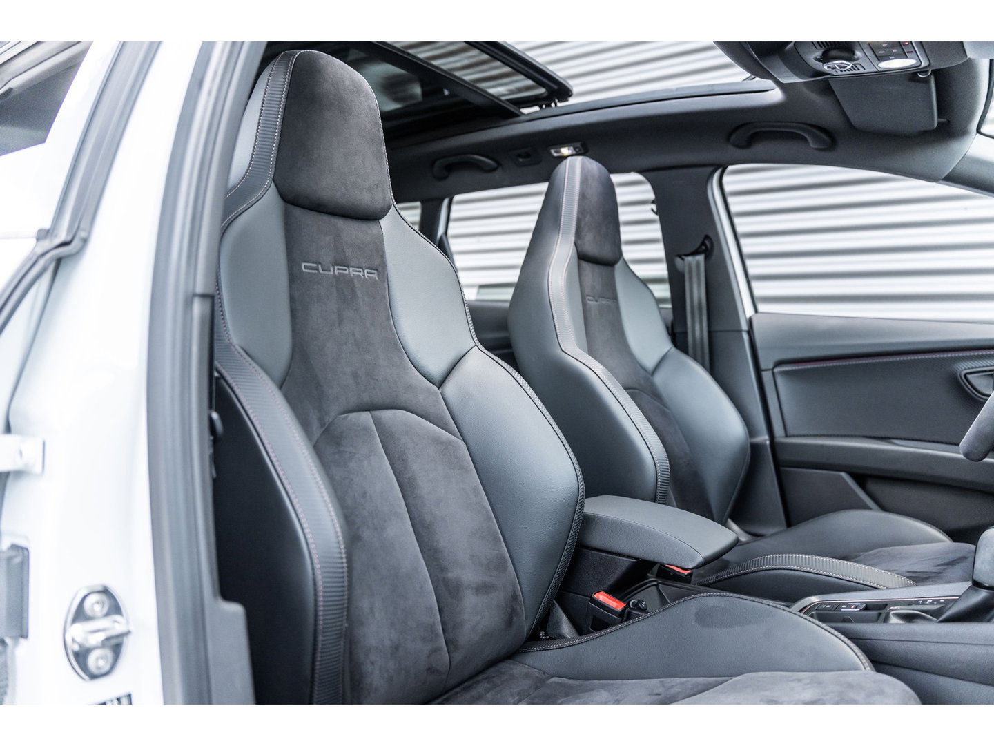 SEAT Leon ST 2.0 TSI CUPRA R 4DRIVE PANO CARBON BREMBO BEATS