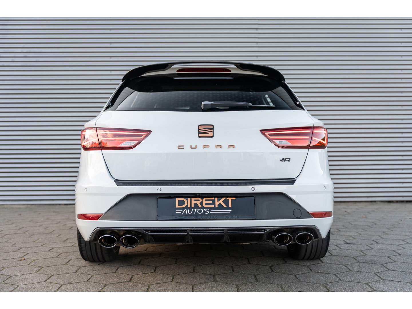 SEAT Leon ST 2.0 TSI CUPRA R 4DRIVE PANO CARBON BREMBO BEATS