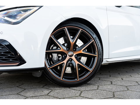 SEAT Leon ST 2.0 TSI CUPRA R 4DRIVE PANO CARBON BREMBO BEATS