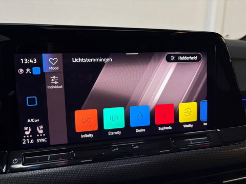 Volkswagen Golf 2.0 TSI R 4Motion, Pano, Akra, Downpipe, HK, HUD