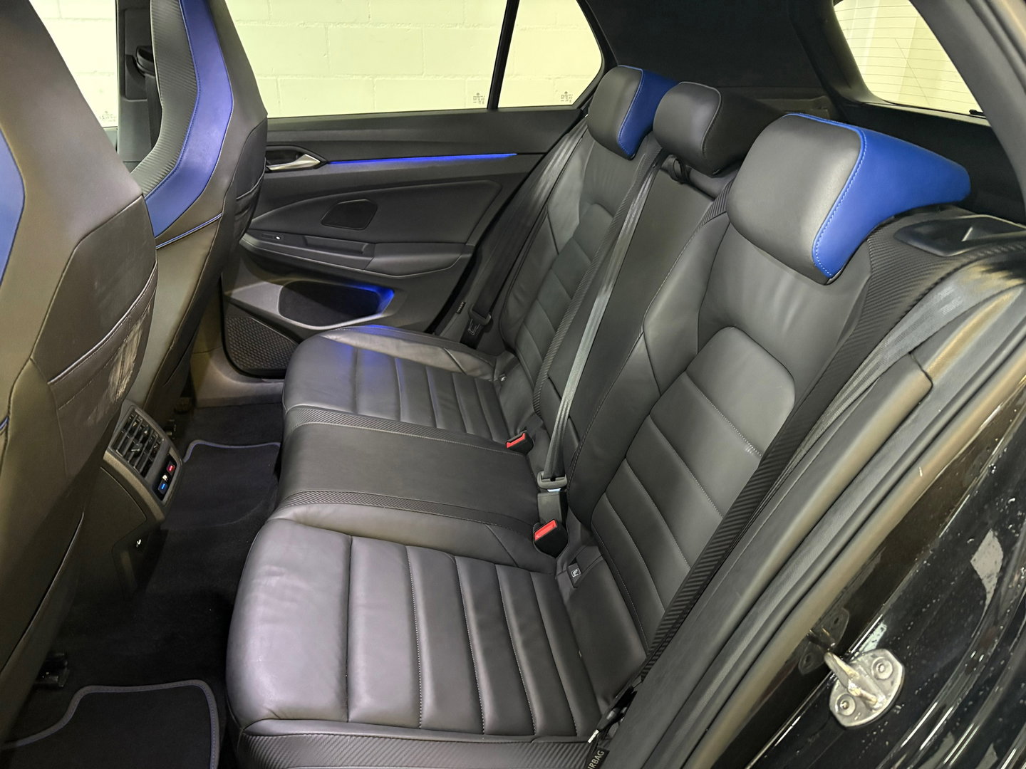 Volkswagen Golf 2.0 TSI R 4Motion, Pano, Akra, Downpipe, HK, HUD