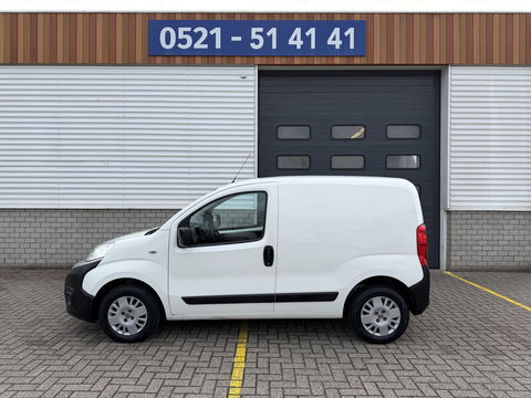 Fiat Fiorino 1.3 MJ SX / euro 6 diesel / bpm vrij / vaste prijs rijklaar € 6.950 ex btw / lease vanaf € 117 / airco / schuifdeur / pdc achter / ex schilders bus