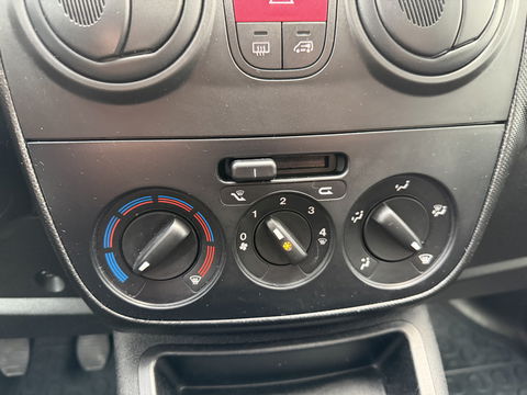 Fiat Fiorino 1.3 MJ SX / euro 6 diesel / bpm vrij / vaste prijs rijklaar € 6.950 ex btw / lease vanaf € 117 / airco / schuifdeur / pdc achter / ex schilders bus