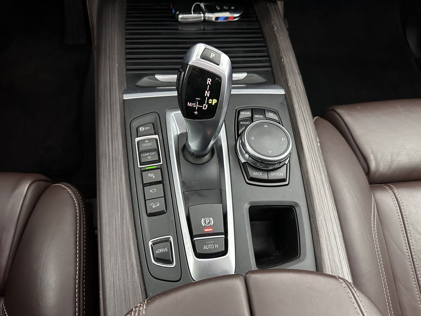 BMW X5 (Plug-In) xDrive40e M-Sportpack iPerformance High Executive Aut. *PANO | LEATHER | FULL-LED | MEMORY-PACK | BLINDSPOT | CAMERA | HIFI-SOUND | NAVI-FULLMAP | SHIFT-PADDLES | PRIVACYGLASS | ECC | HEAD-UP | PDC | CRUISE | 20''ALU*