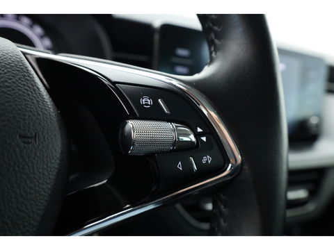 Škoda Kamiq 1.0 TSI Business Edition | Camera | All Season | Voorruitverw. | Cruise Control | LED | PDC V+A | CarPlay