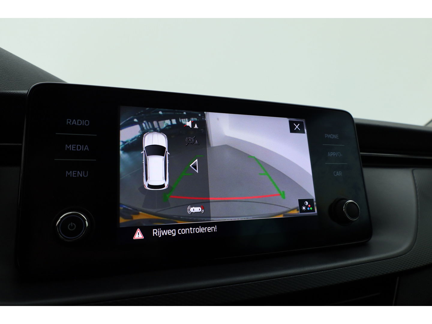 Škoda Kamiq 1.0 TSI Business Edition | Camera | All Season | Voorruitverw. | Cruise Control | LED | PDC V+A | CarPlay