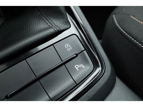 Škoda Kamiq 1.0 TSI Business Edition | Camera | All Season | Voorruitverw. | Cruise Control | LED | PDC V+A | CarPlay