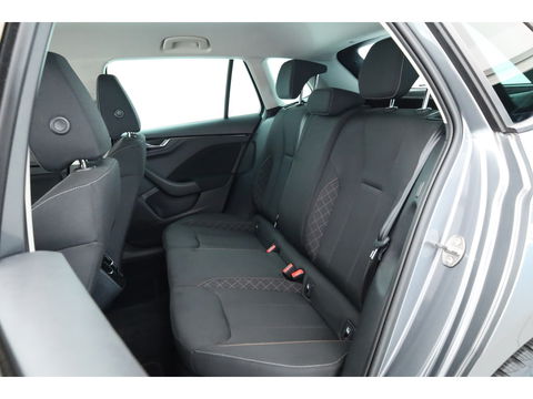 Škoda Kamiq 1.0 TSI Business Edition | Camera | All Season | Voorruitverw. | Cruise Control | LED | PDC V+A | CarPlay