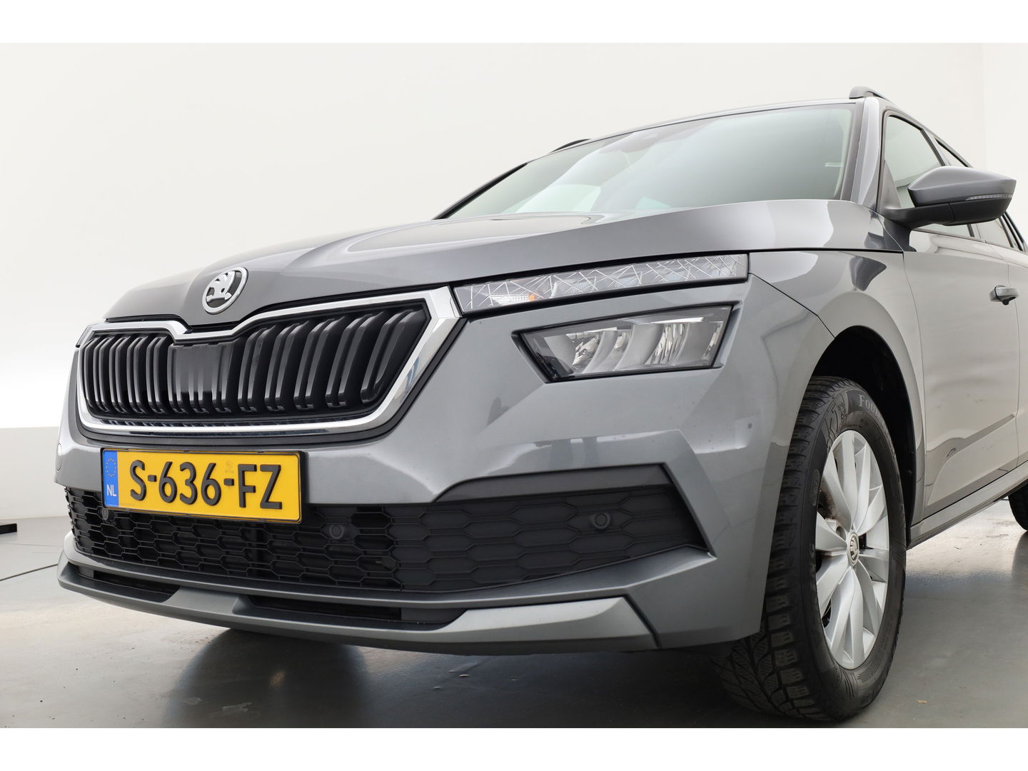 Škoda Kamiq 1.0 TSI Business Edition | Camera | All Season | Voorruitverw. | Cruise Control | LED | PDC V+A | CarPlay