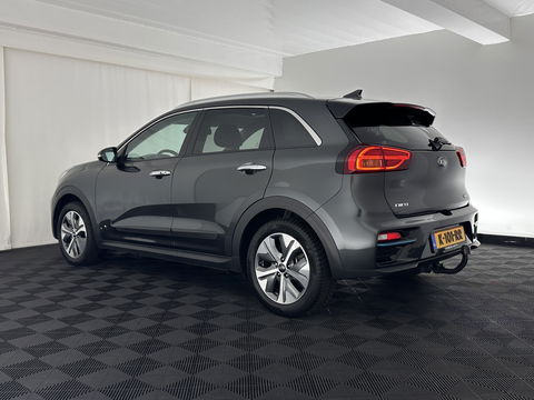 Kia e-Niro ExecutiveLine 64 kWh [ 3-Fase ] Aut. *PANO | LUXURY-LEATHER | JBL-AUDIO | FULL-LED | NAVI-FULLMAP | DAB | ADAPTIVE-CRUISE | CAMERA | MEMORY-PACK | LANE-ASSIST | CCS-FASTLOADER | KEYLESS | DIGI-COCKPIT | TOWBAR | 17"ALU*