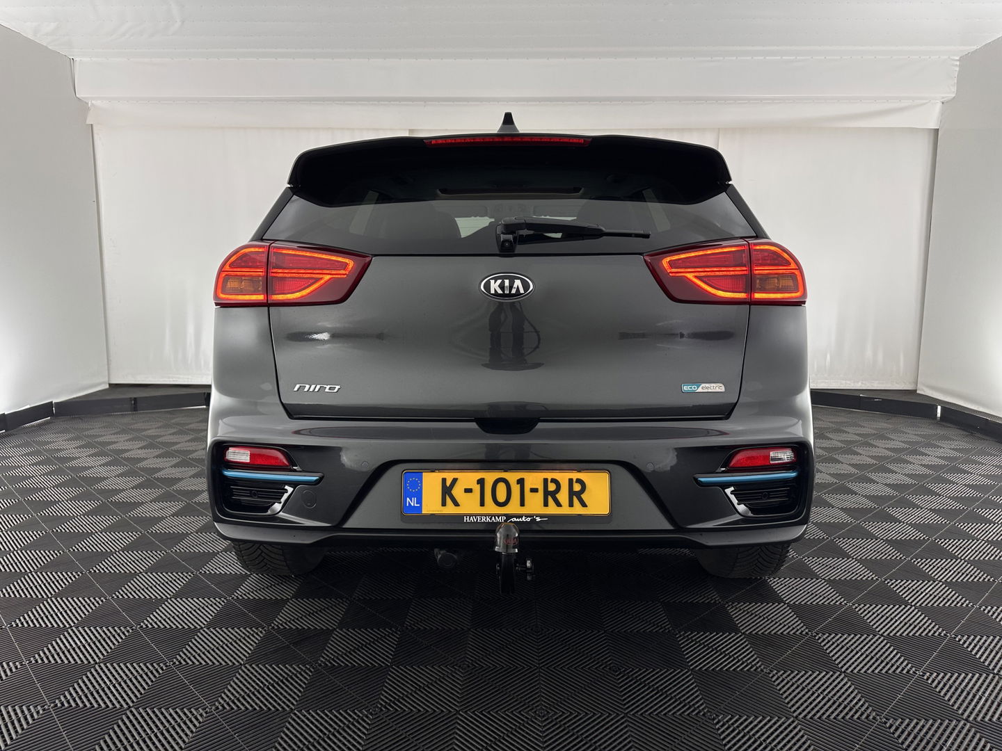 Kia e-Niro ExecutiveLine 64 kWh [ 3-Fase ] Aut. *PANO | LUXURY-LEATHER | JBL-AUDIO | FULL-LED | NAVI-FULLMAP | DAB | ADAPTIVE-CRUISE | CAMERA | MEMORY-PACK | LANE-ASSIST | CCS-FASTLOADER | KEYLESS | DIGI-COCKPIT | TOWBAR | 17"ALU*
