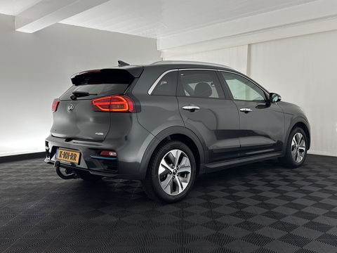 Kia e-Niro ExecutiveLine 64 kWh [ 3-Fase ] Aut. *PANO | LUXURY-LEATHER | JBL-AUDIO | FULL-LED | NAVI-FULLMAP | DAB | ADAPTIVE-CRUISE | CAMERA | MEMORY-PACK | LANE-ASSIST | CCS-FASTLOADER | KEYLESS | DIGI-COCKPIT | TOWBAR | 17"ALU*