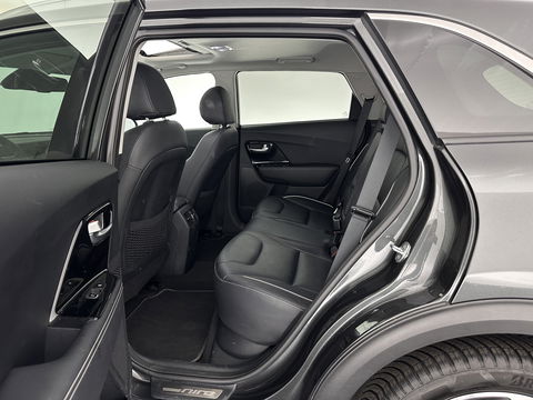 Kia e-Niro ExecutiveLine 64 kWh [ 3-Fase ] Aut. *PANO | LUXURY-LEATHER | JBL-AUDIO | FULL-LED | NAVI-FULLMAP | DAB | ADAPTIVE-CRUISE | CAMERA | MEMORY-PACK | LANE-ASSIST | CCS-FASTLOADER | KEYLESS | DIGI-COCKPIT | TOWBAR | 17"ALU*