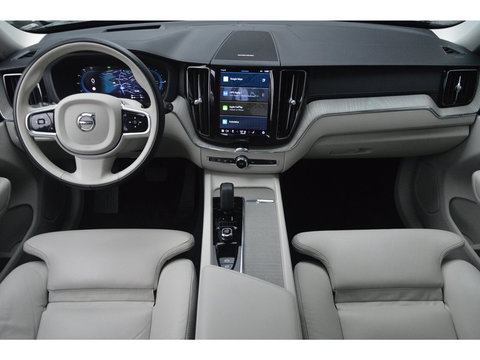 Volvo XC60 T6 Hybride AWD Plus Bright LONG RANGE | Head-Up display | Panoramadak | Stoel + Stuur Verwarmd | Adaptive Cruise |