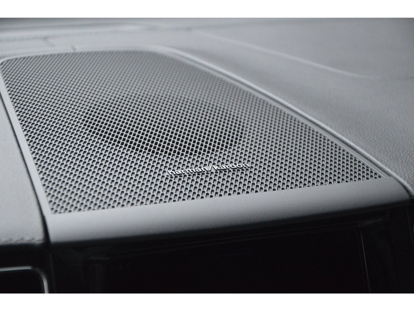 Volvo XC60 T6 Hybride AWD Plus Bright LONG RANGE | Head-Up display | Panoramadak | Stoel + Stuur Verwarmd | Adaptive Cruise |