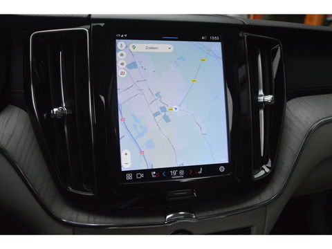 Volvo XC60 T6 Hybride AWD Plus Bright LONG RANGE | Head-Up display | Panoramadak | Stoel + Stuur Verwarmd | Adaptive Cruise |